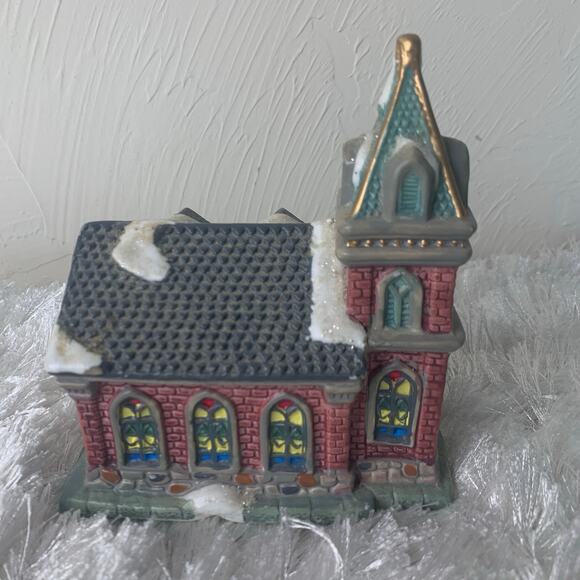 Cobblestone Corners Windham Heights Church/Cathedral Christmas Village 2004 EUC - Picture 7 of 9